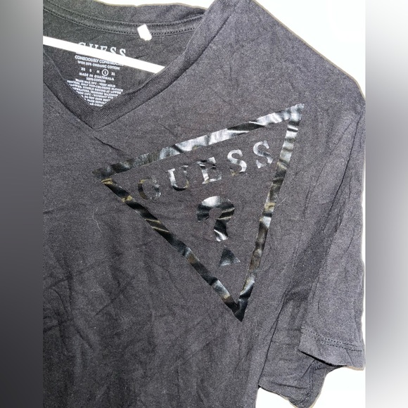 Black Guess Tee - Picture 2 of 3